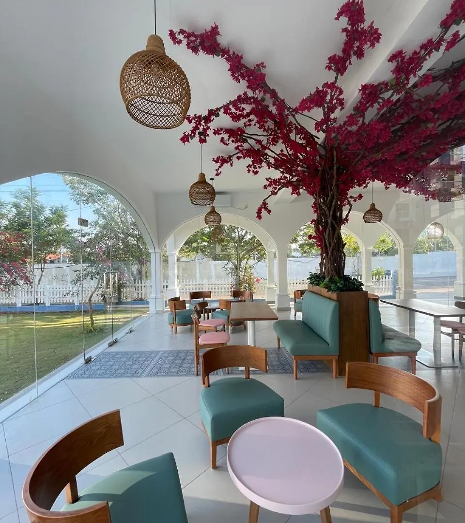 Santorini Resort 3Br Apartment Negombo Kadirana North