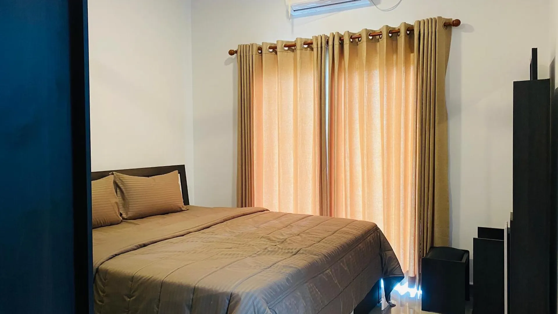 Santorini Resort 3Br Apartment Negombo Kadirana North Sri Lanka