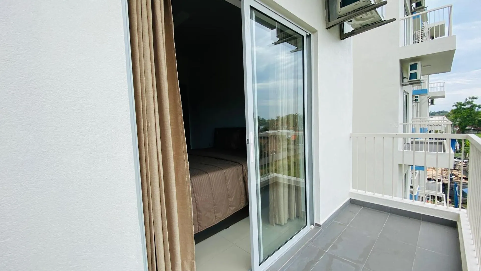 Santorini Resort 3Br Apartment Negombo Kadirana North